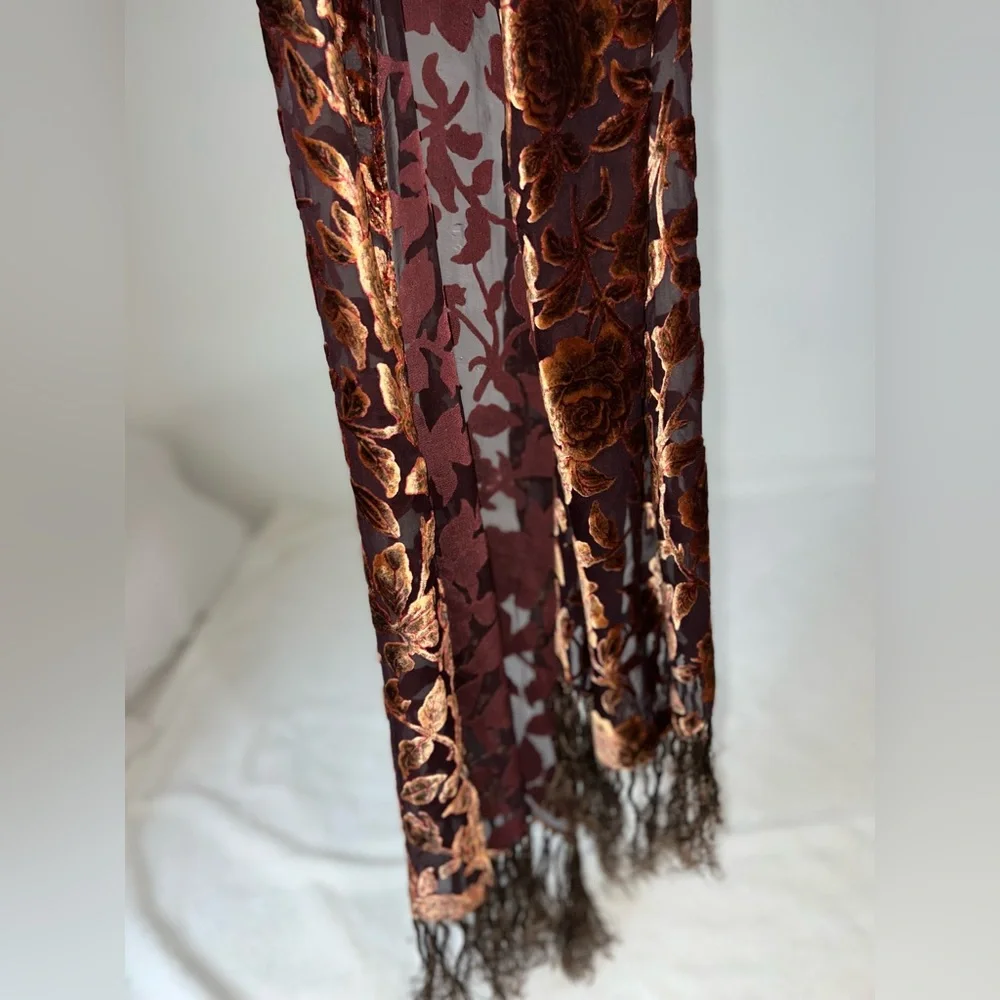 See-through floral scarf/wrap - Picture 8 of 9